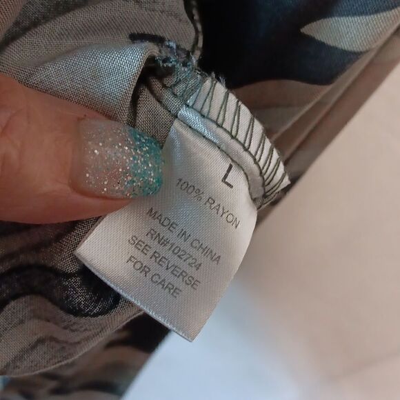 Grand & Greene Camo Button Down Blouse - Picture 6 of 10